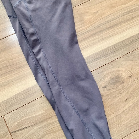 Fabletics Oasis 7/8 legging Size M - Picture 3 of 13
